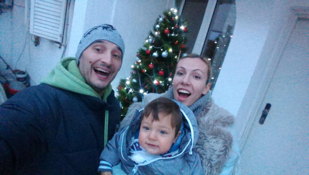 Ivana Đerisilo i ognjen kajganić sa sinom